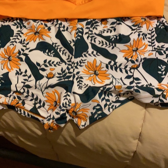 Bathing suit - Picture 2 of 4